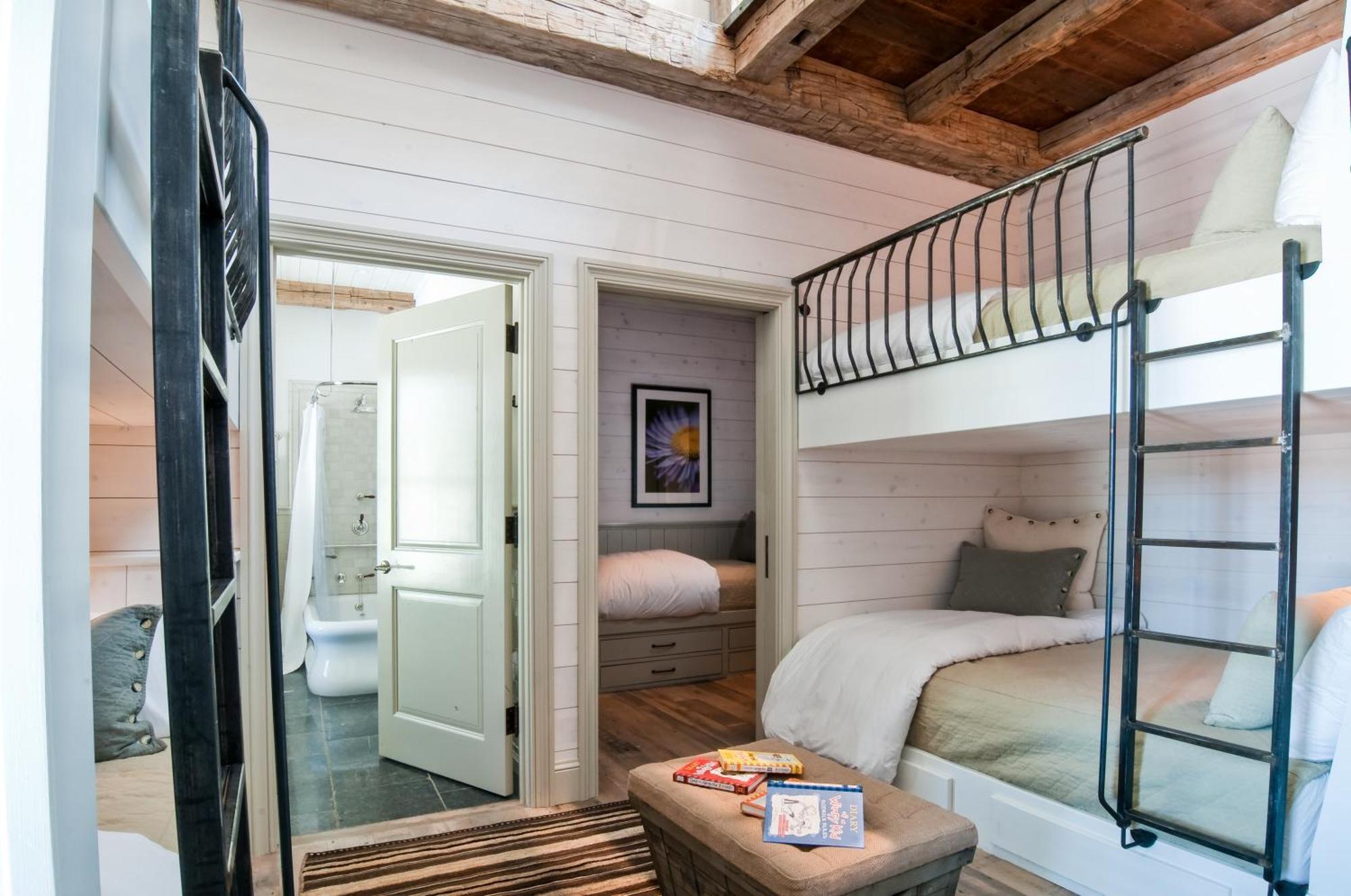 Eleven Scarp Ridge Lodge 克雷斯特德比特 外观 照片